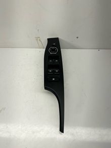 Hyundai I40 2018 Driver Side Front Window Switch 39r495-1300 A2l10b6s