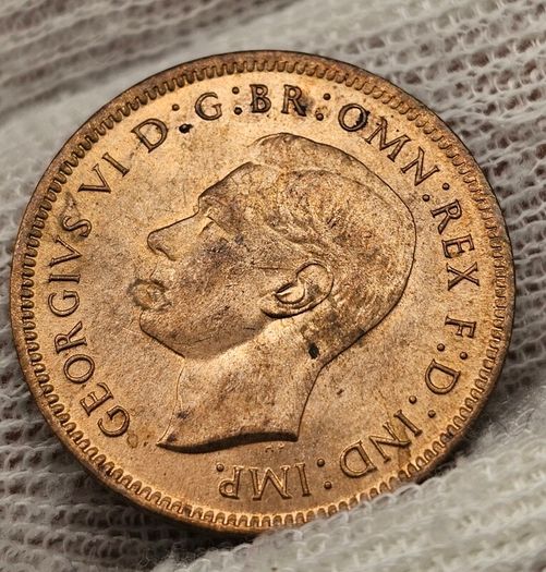 Great Britain 1943 1/4d Farthing Beautiful Uncirculated Red