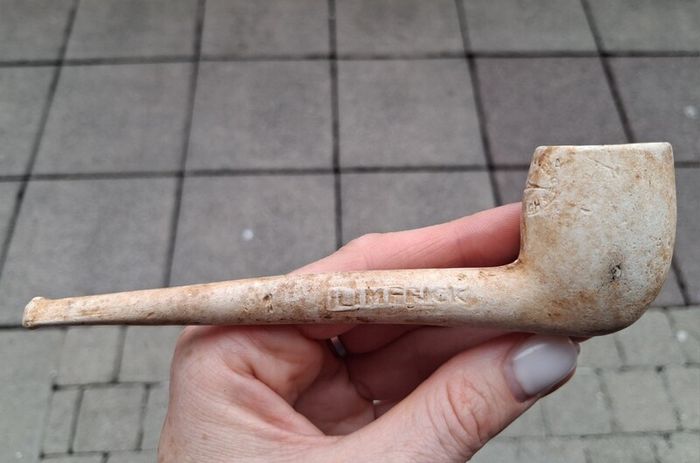 Vintage Nenagh clay pipe made in Limerick