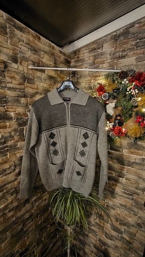 Guv'nors vintage style cardigan Size large Great condition Very retro