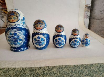 Vintage Signed Hand Painted Russian Nesting Dolls