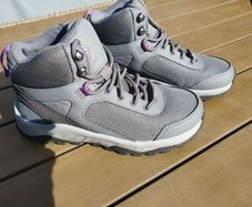 Columbia Hiking Shoes size 6