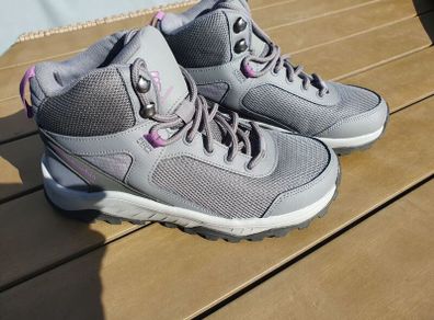 Columbia Hiking Shoes size 6