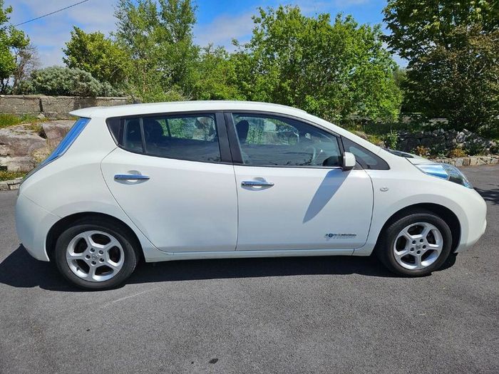Nissan Leaf 2017 30KWh Low Milage