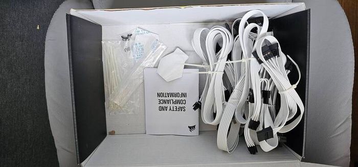 Corsair RM1000X Shift PSU