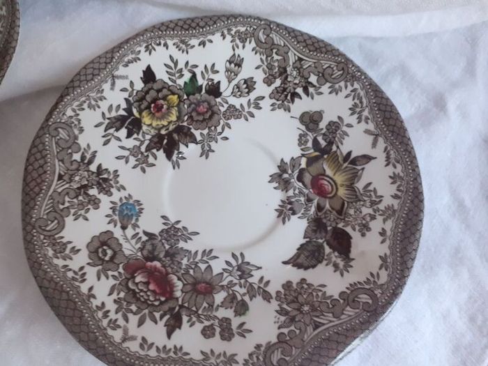 Wedgewood Oriental Pheasant Cups & Saucers.