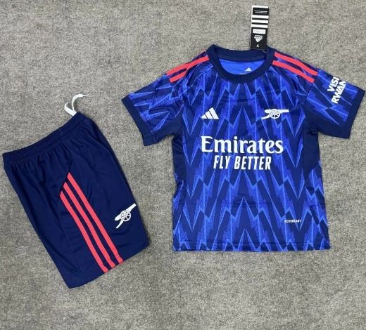 Arsenal away kid sizes  season 25/26