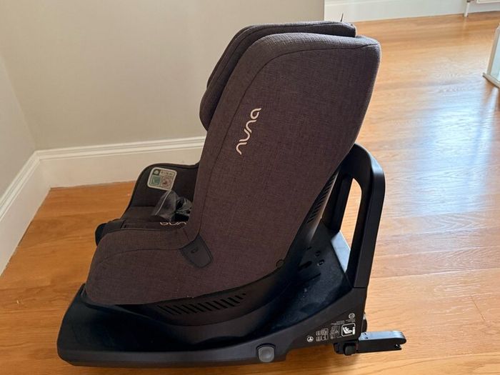 2 Child car seats