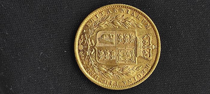 Gold coin Sovereign 1877