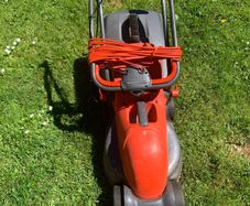 Flymo electrical mower