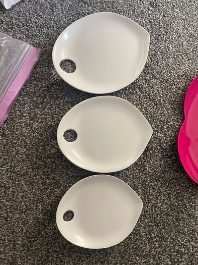 Serving dishes