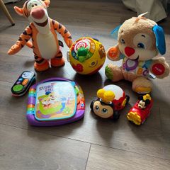 Bundle of electronic toys