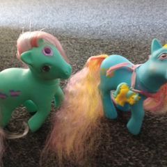 vintage pair of my little ponys