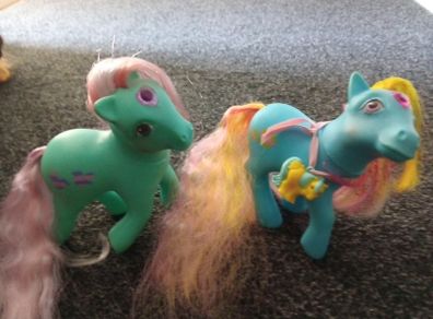 vintage pair of my little ponys