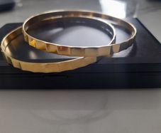18ct gold bangles