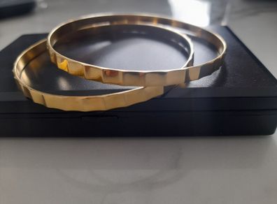 18ct gold bangles