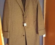 Penguin Tweed Coat, new, size large. 42R.