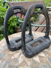 Prestige stirrups