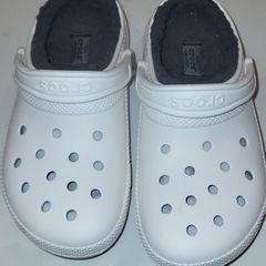 Crocs - Classic white & grey fur