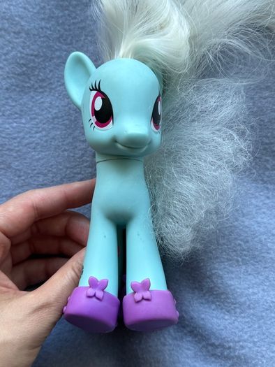 My Little Pony G4 Photo Finish about 6" Fashion Style Explore Equestria Used dirty Please look at the pictures