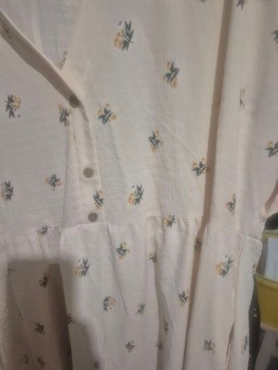 Dresses suit size 20/22. E3 each