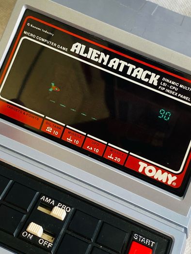 Tabletop Handheld Tomy Alien Attack