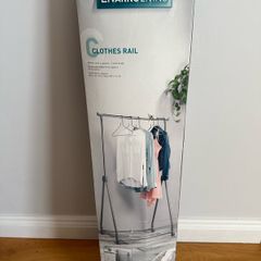 clothes rail