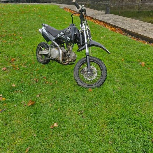Stomp 110 Juicebox pit bike