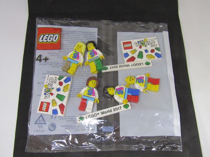 LEGO World 2017 sealed polybag Very Rare A Gift From The Lego Employees 2017
