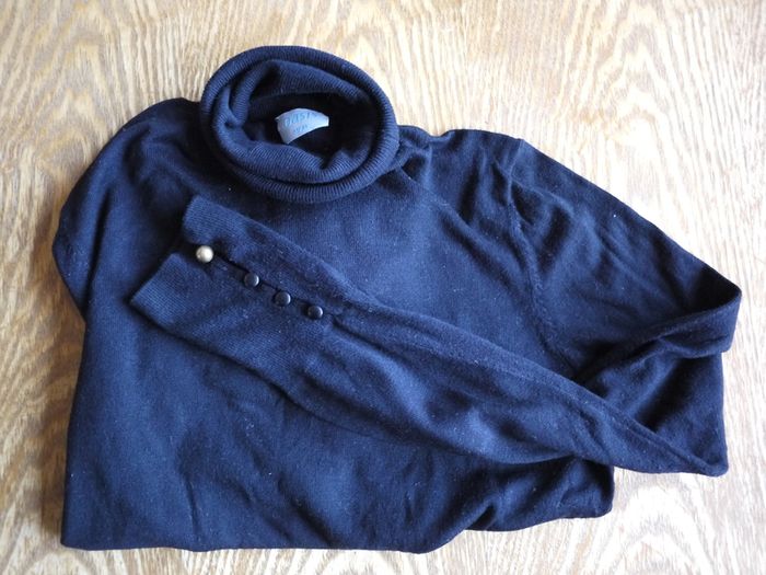OASIS jumper