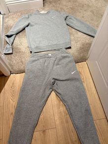 nike tracksuit