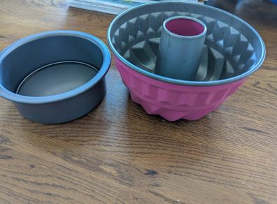 2x small baking tins