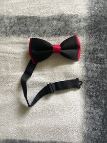 bow tie-one size