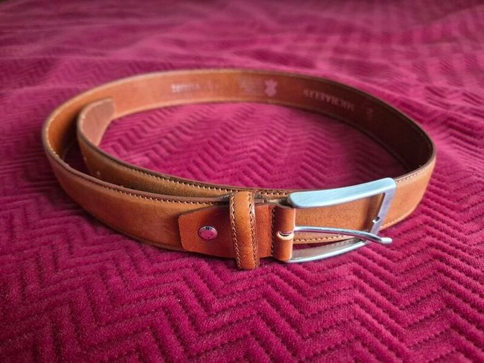 Michaelis brown leather belt