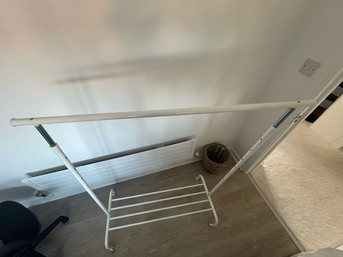 Clothing rack