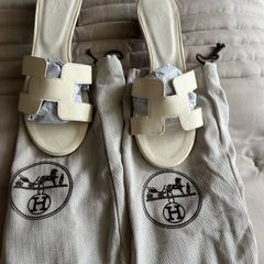 H Sandals