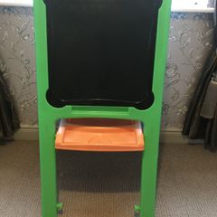 Little Artist easel