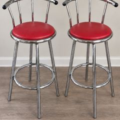 Pair of Chrome Bar Stools in Excellent Condition