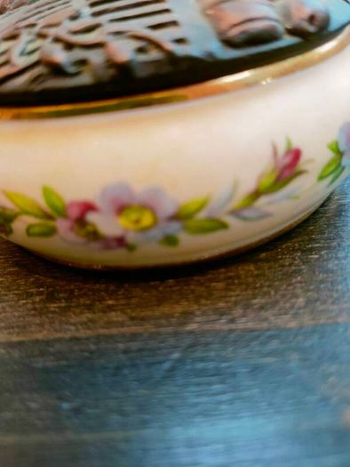 Royal Tara collection dish