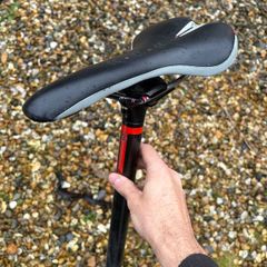 Felt carbon seat post and saddle