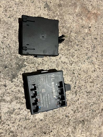 MERCEDES-BENZ C W204 front Right and Left Door Control Unit