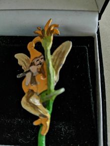 Vintage enamelled handmade brooch
