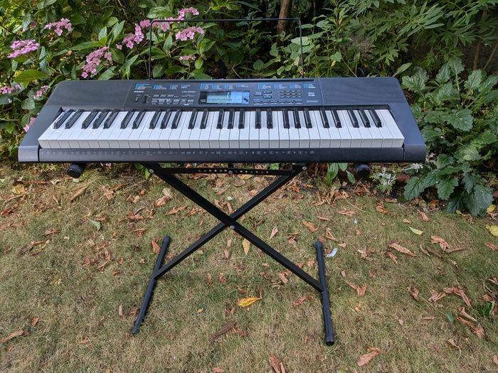 Casio CTK-2300 keyboard with stand