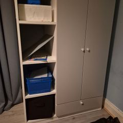 Kids Wardrobe with bookshelf