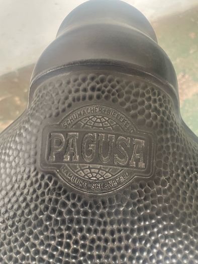 Pagusa Saddle Stool