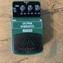 BEHRINGER UV300 Ultra Vibrato pedal (Boss VB-2 copy) Image 4