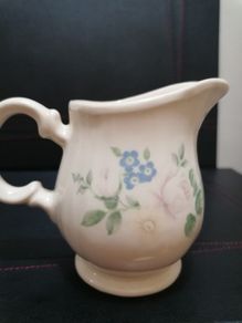Vintage Sadler Creamer