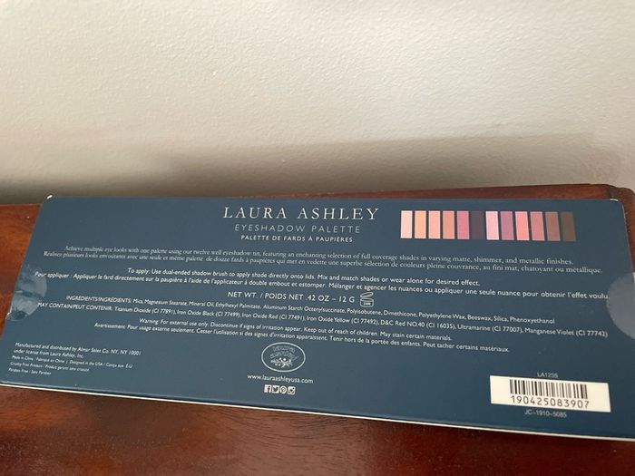 Laura Ashley eyeshadow palette - New