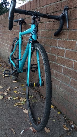 Boardman road bike - medium