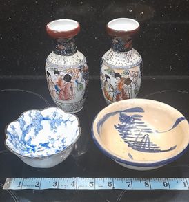 2 Chinese/Japanese Vases & 2 bowls